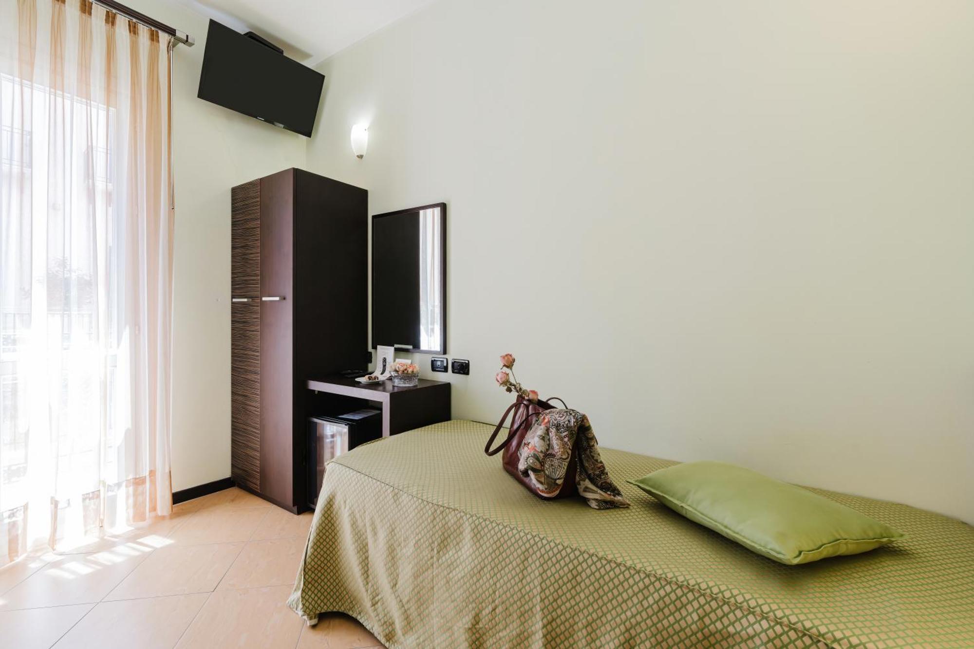 Single Room,1770459553:JPEG
